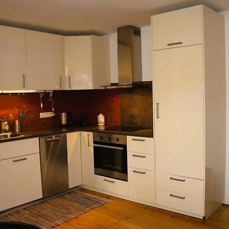 Laendliche 3-zimmerwohnung *