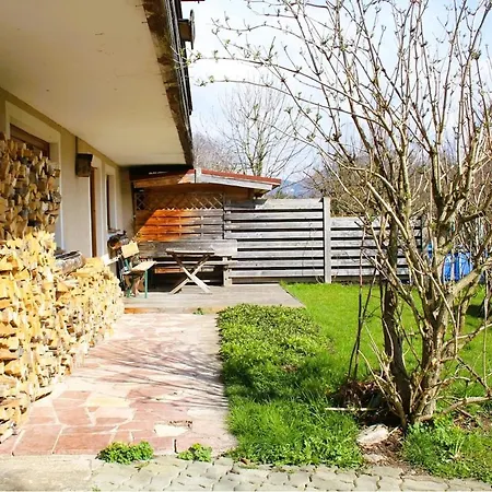 Laendliche 3-zimmerwohnung Apartman *