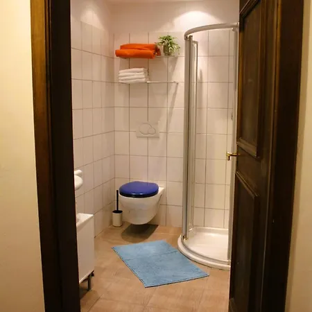 Laendliche 3-zimmerwohnung شقة *