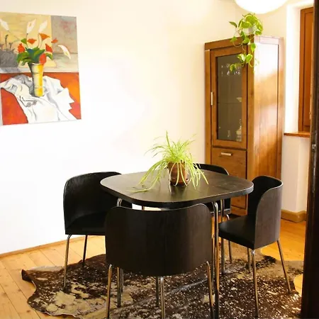 Laendliche 3-zimmerwohnung شقة Koppl